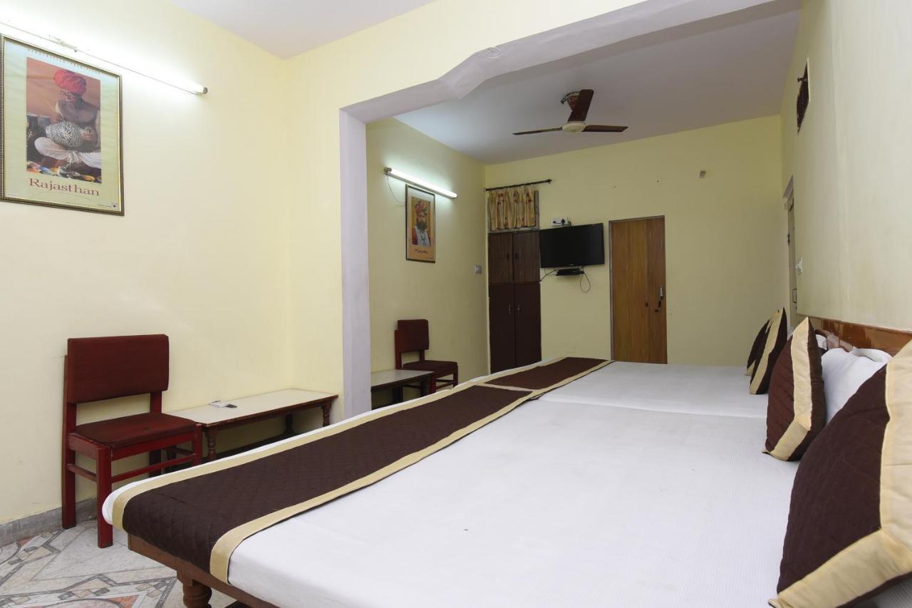 Hotel Jaipur Achrol Kültér fotó